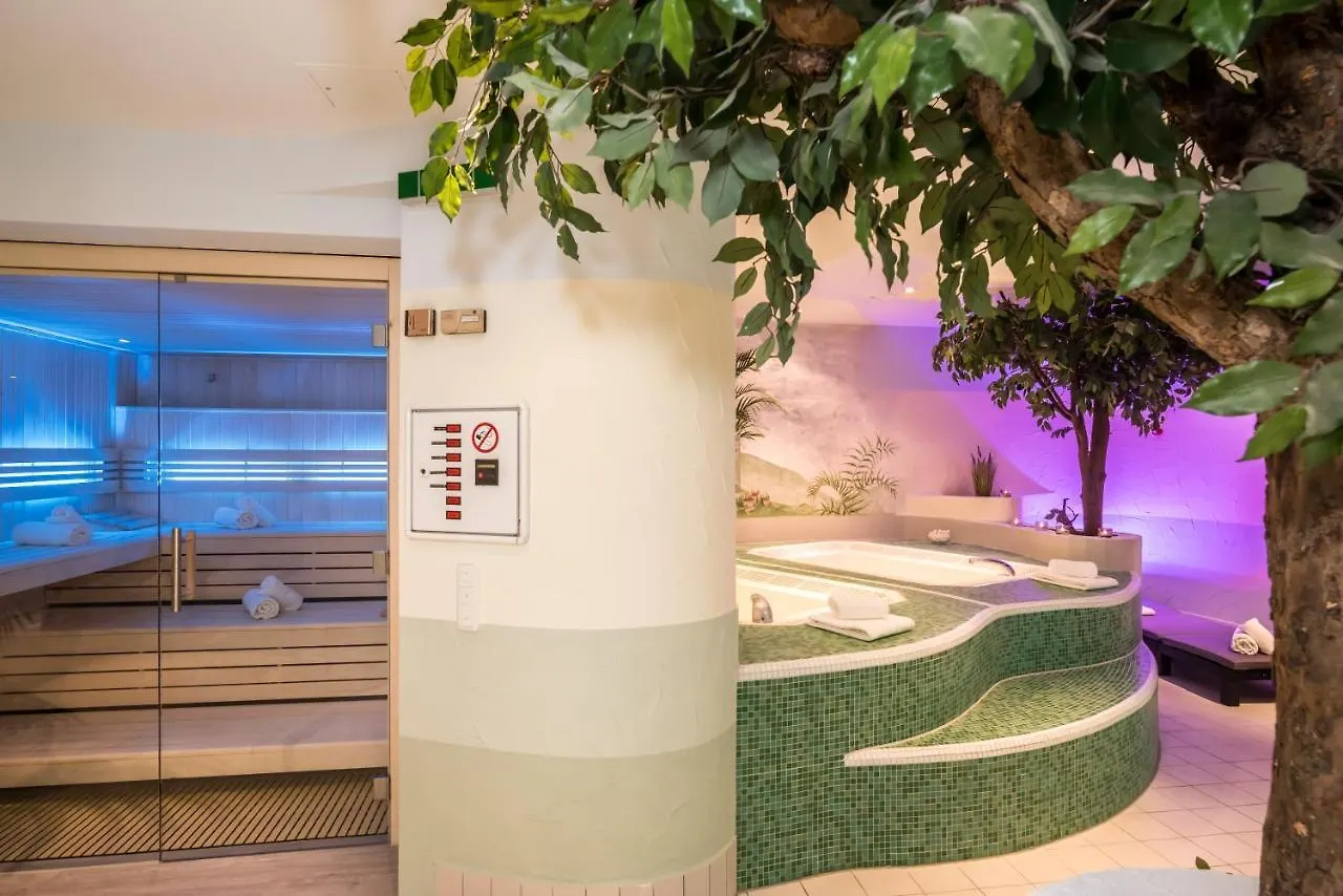 Hotel Am Schlosspark Ismaning 4*,  Germany
